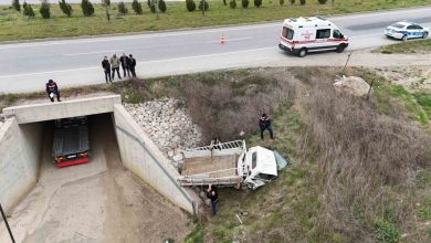 canakkalede calinti kamyonetle sarampole uctu feci sekilde can verdi 6ce33fd236e9 |