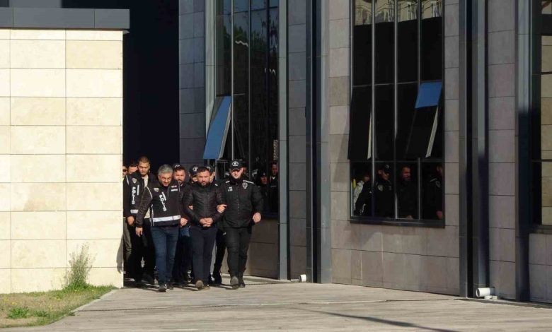 Çanakkale’de otelde balyozlu kavgaya 10 gözaltı 1 canakkalede otelde balyozlu kavgaya 10 gozalti 04d48169878b |