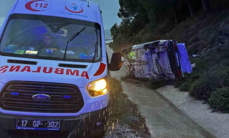 canakkalede otomobil yan yatti 6 yarali 3330fc73ab76 |