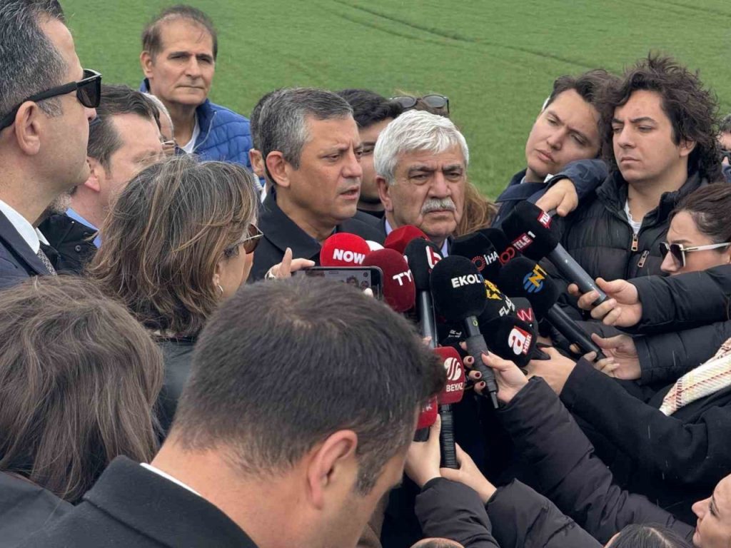 chp genel baskani ozgur ozel imamoglunu cezaevinde ziyaret etti 8a4bd721e64f |