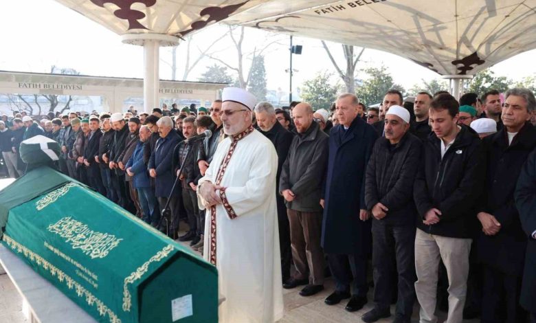 cumhurbaskani erdogan kasim yagcioglunin cenaze torenine katildi 90967bd351b5 |