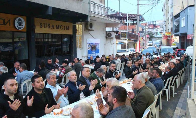 dadaslar geleneksel iftar yemeginde bulustu 6dbe3567715c |