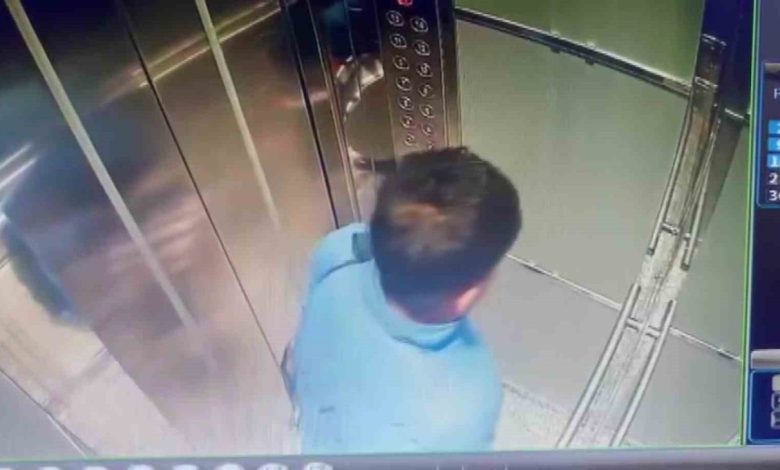 davulcu girdigi binanin asansorune tuvaletini yapti 5bce6c759d19 |