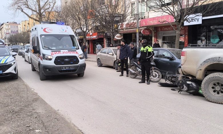 Devrilen motosiklet aracın altına girdi: 1 yaralı 1 devrilen motosiklet aracin altina girdi 1 yarali 68ea5f936c04 |
