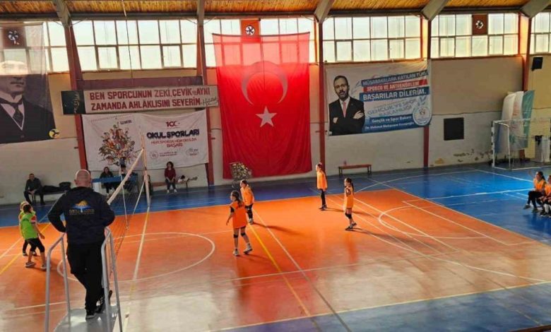dikilide ilkokullar arasi mini voleybol senligi c6cf76a20902 |