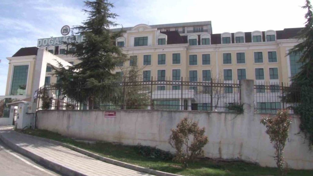 doga kolejinde 102 ogrenci zehirlenmesi suphesiyle hastanelik oldu 1af172293250 |