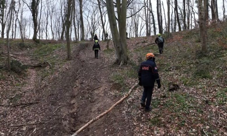 Ece Gürel’i arama çalışmaları Belgrad Ormanı’nda sürüyor 1 ece gureli arama calismalari belgrad ormaninda suruyor 38dfd4aa8333 |