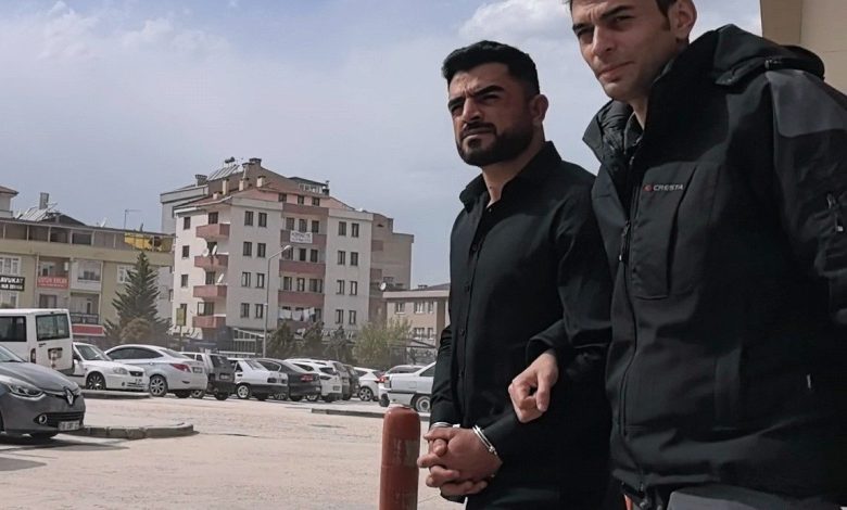 Ekmek isteyen müşterisini vuran fırıncı tutuklandı 1 ekmek isteyen musterisini vuran firinci tutuklandi becc1bf09d04 |