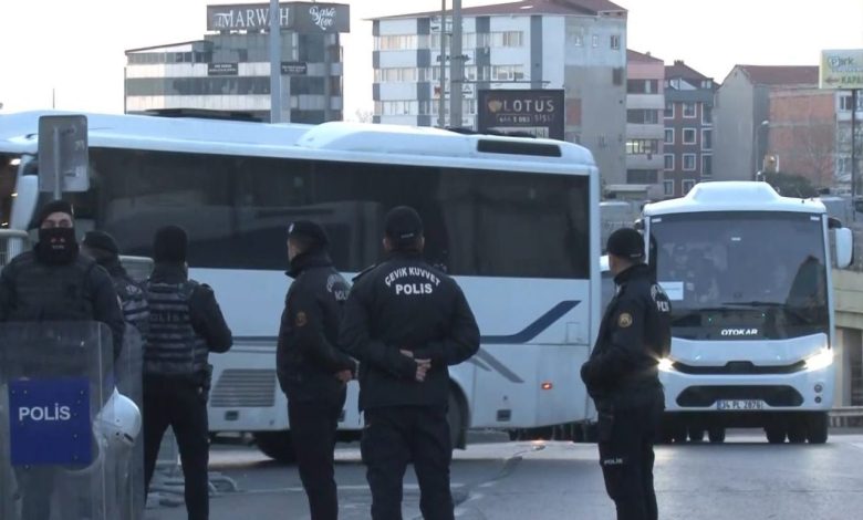 Ekrem İmamoğlu ve 90 kişi adliyeye sevk edildi 1 ekrem imamoglu ve 90 kisi adliyeye sevk edildi cf46799afa2f |