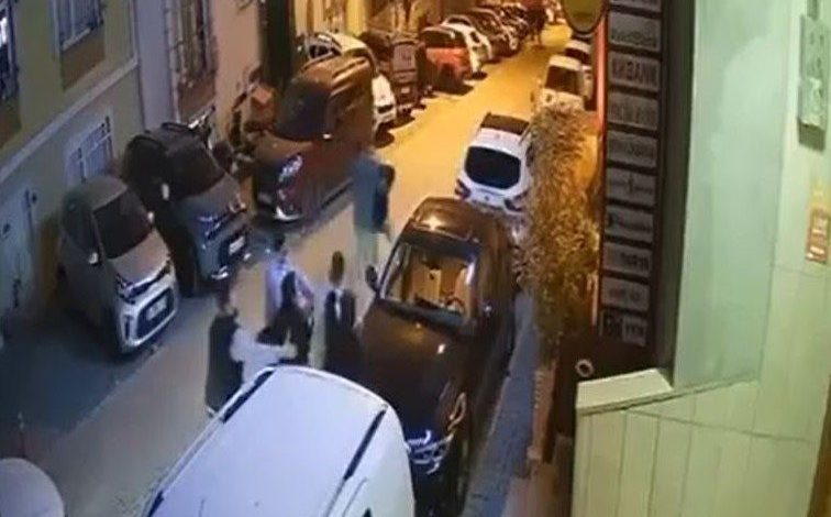 esenyurtta komsu kavgasi kamerada e89f8ad1ec6d |