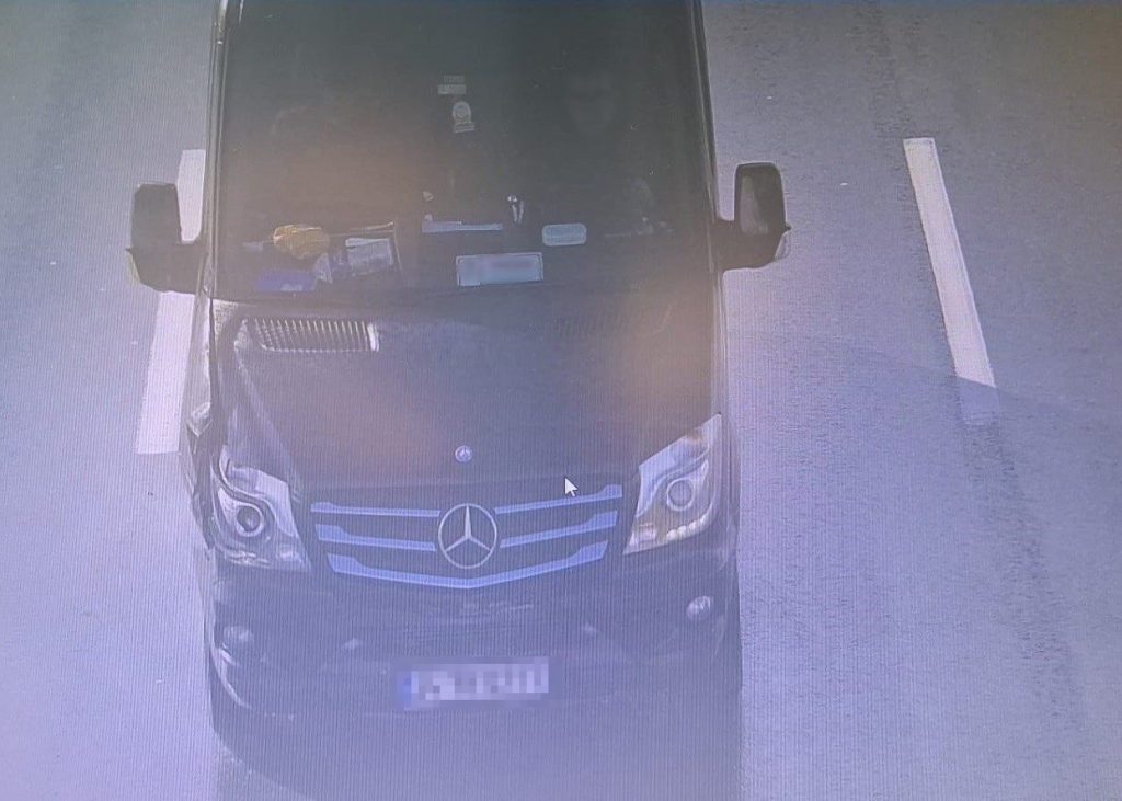 eyupsultanda yol kenarindaki surucuye carparak kacan sanik hakim karsisina cikti 3e6c64da5274 |