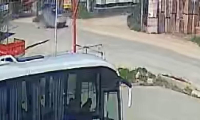 feci kaza kamerada metrelerce savrulan motosikletli hayatini kaybetti 7e1c67cefdde |