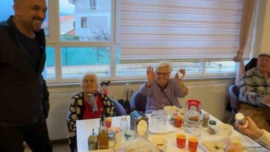 fenomen cigerci huzurevindeki yaslilari unutmadi 50e636aebf00 |