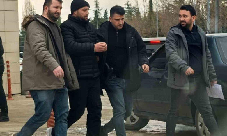 firari hukumlu pencereden atlayarak kacmak isterken yakalandi f3b6c7f87d50 |