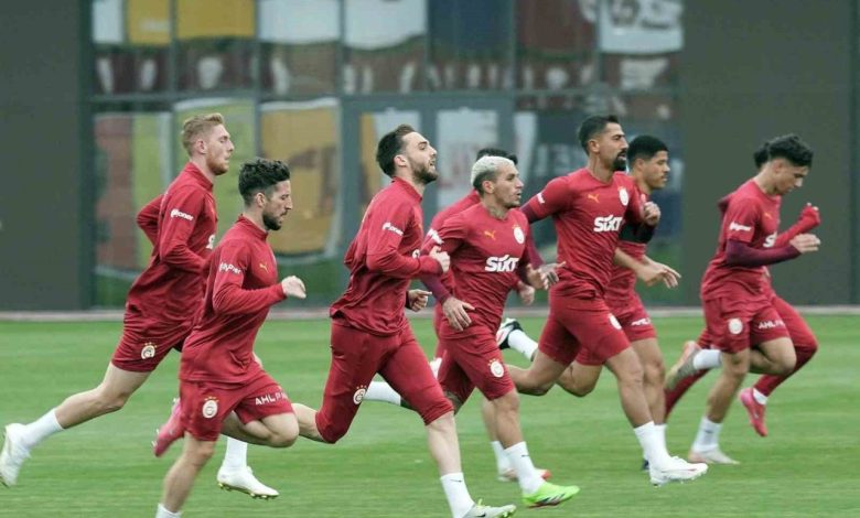 galatasaray besiktas derbisi hazirliklarini surdurdu fde7ecbc3f09 |