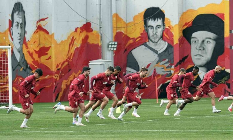 galatasaray fenerbahce derbisi hazirliklarina basladi 5194055e7794 |
