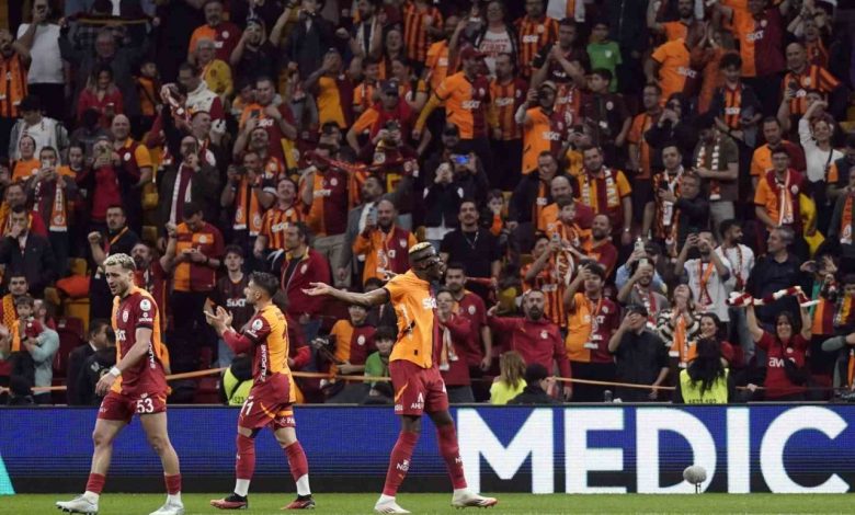 Galatasaray, Fenerbahçe ile puan farkını maç fazlasıyla 10’a çıkardı 1 galatasaray fenerbahce ile puan farkini mac fazlasiyla 10a cikardi ad0abccfcd12 |