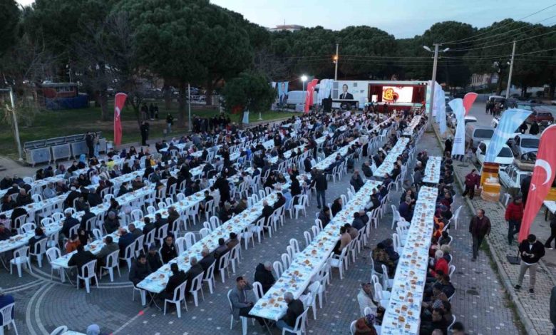 gomecte balikesir buyuksehir belediyesinin iftarina vatandas akini 6b30a5a5f3ed |
