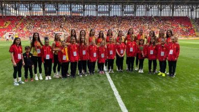 goztepe kadin voleybol takimi yesil sahada sampiyonlugu kutladi 1bfaba13bd9f |
