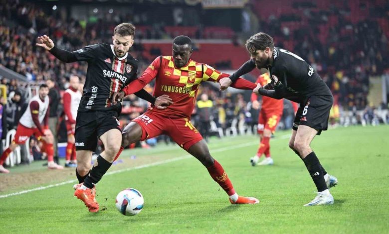 goztepeli anthony dennisle stuttgart ve leeds united ilgileniyor 91f4ecd52e18 |
