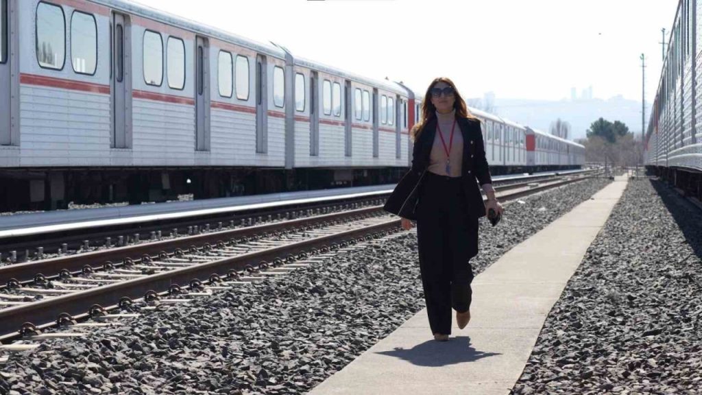 guvenlikten vatmanliga hayalinin pesinden giden kadin basariya ulasti 5fe32f3fb986 |