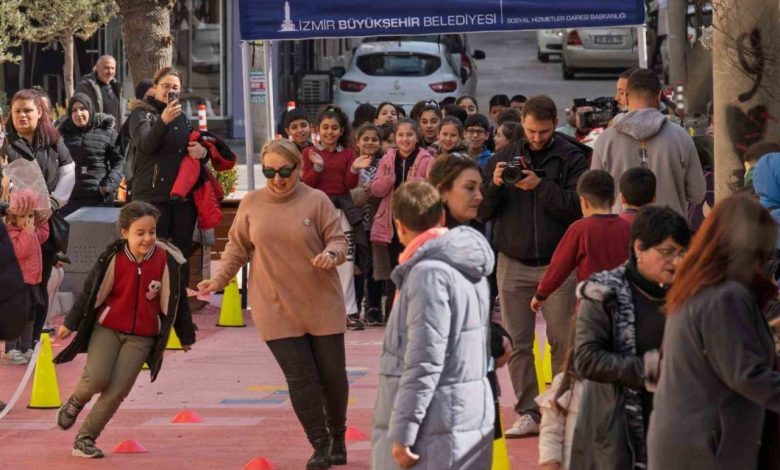 guzel izmir neseli cocuklar f3832890a70c |