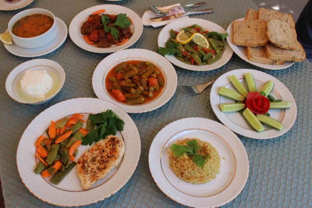 iftarda hizli ve telasli yemekten uzak durun 540d09111048 |
