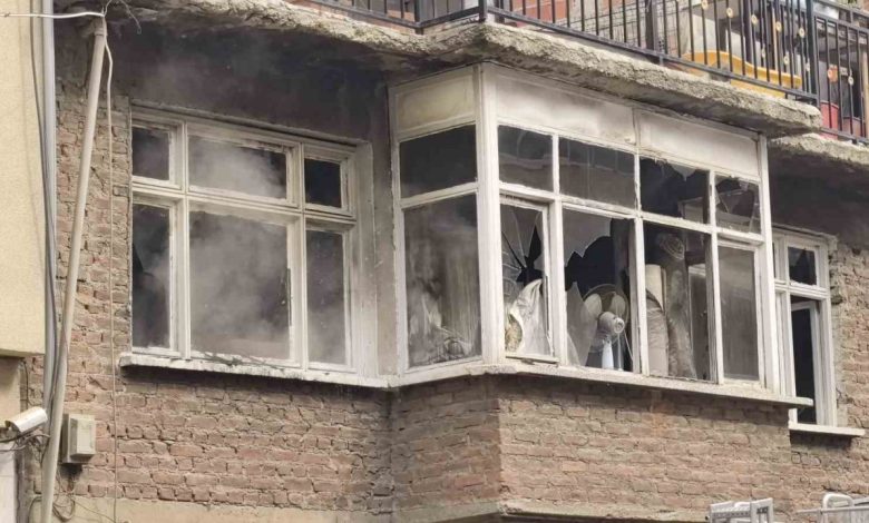 İnegöl’de 2 katlı ev alevlere teslim oldu 1 inegolde 2 katli ev alevlere teslim oldu 6d857ef2ff24 |