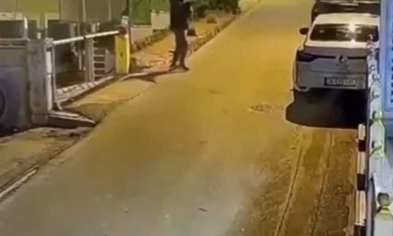 Irak Konsolosluğu’na silahlı saldırı anının görüntüleri ortaya çıktı 1 irak konsolosluguna silahli saldiri aninin goruntuleri ortaya cikti af9e514bfb10 |