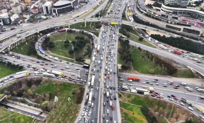 İstanbul’da bayram trafiği havadan görüntülendi, trafik yoğunluğu yüzde 83’e ulaştı 1 istanbulda bayram trafigi havadan goruntulendi trafik yogunlugu yuzde 83e ulasti 706adf92773f |