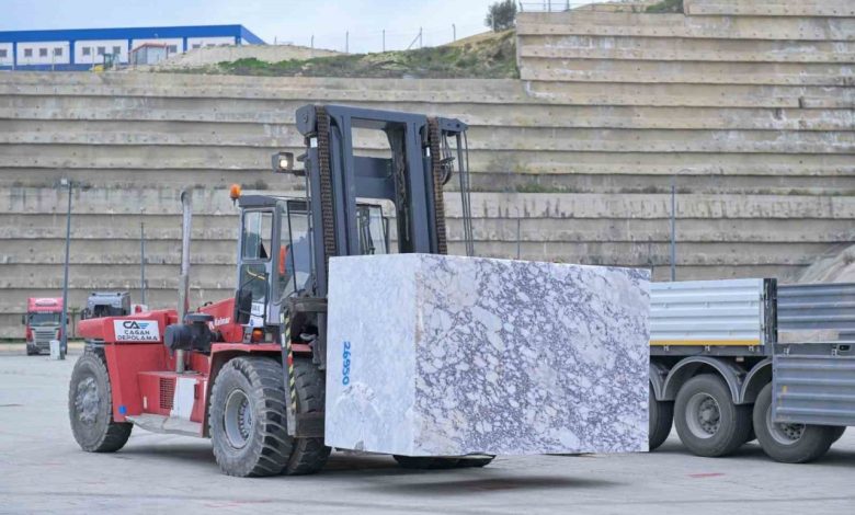 izmir mermer fuarinda iki eyfel kulesi agirliginda dogal tas sergilenecek b3aab36cbf19 |