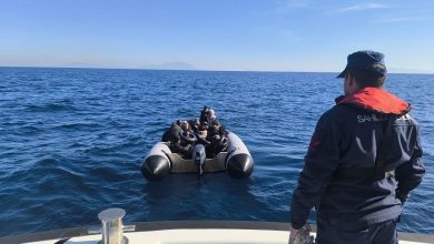 izmirde 55 gocmen kurtarildi 2 gocmen kacakcisi yakalandi 983ca51ec3f7 |