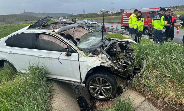 İzmir’de feci kaza: 1 ölü, 5 yaralı 1 izmirde feci kaza 1 olu 5 yarali d22c5fbc4662 |