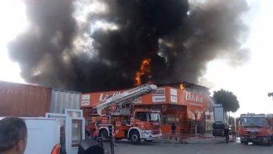 izmirde lastikci dukkaninda yangin f9bd05e2ae25 |