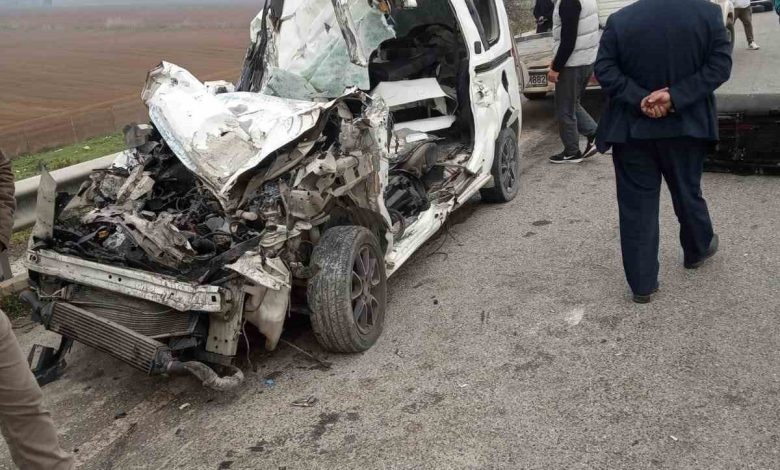 izmirde otomobil tira carpti surucu yasamini yitirdi d7d15a8b6664 |