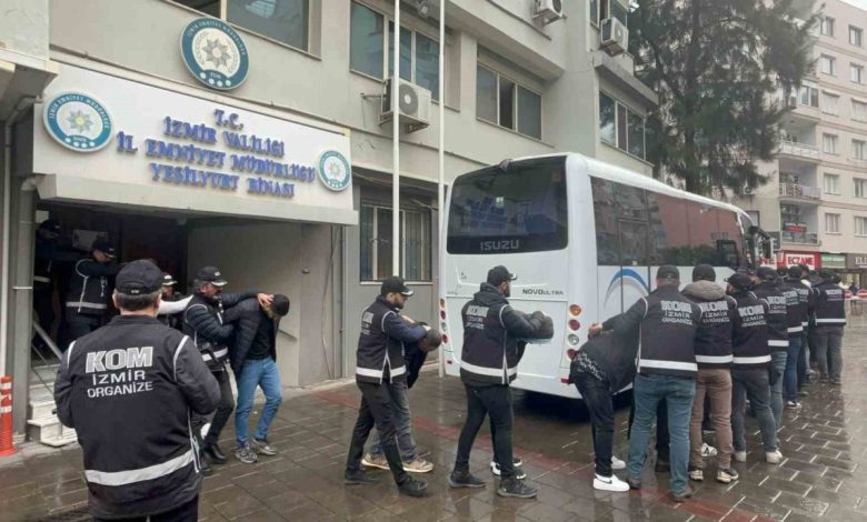 izmirde suc orgutune operasyon 11 tutuklama 3051713d2948 |