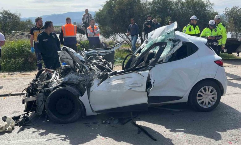 izmirde tirin altina giren otomobil hurdaya dondu 1 olu eb98c33630ac |