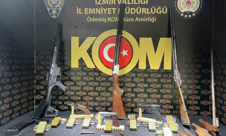 izmirde yasa disi silah ticareti operasyonunda 1 kisi yakalandi 792534aa4e8e |