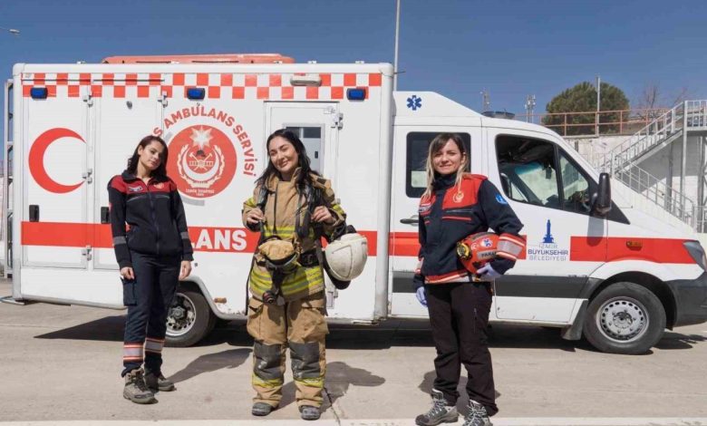 izmirin cesur kadinlari her zorlugun ustesinden geliyor 3977a179e7e8 |