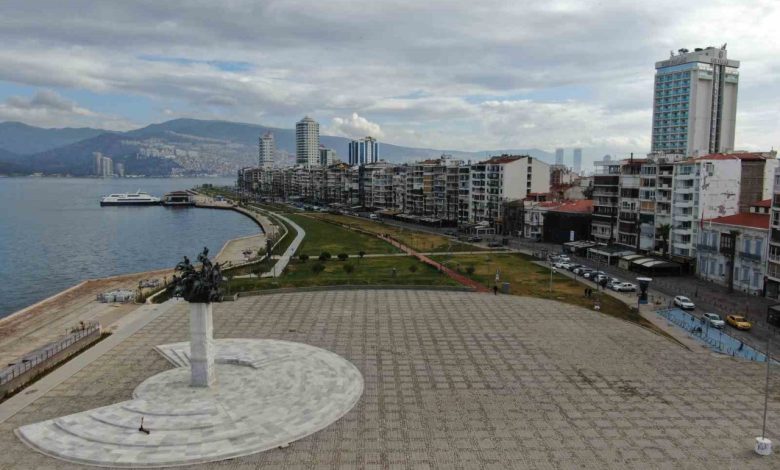 izmirin kalbinde bayram sessizligi ebca3347e8d4 |