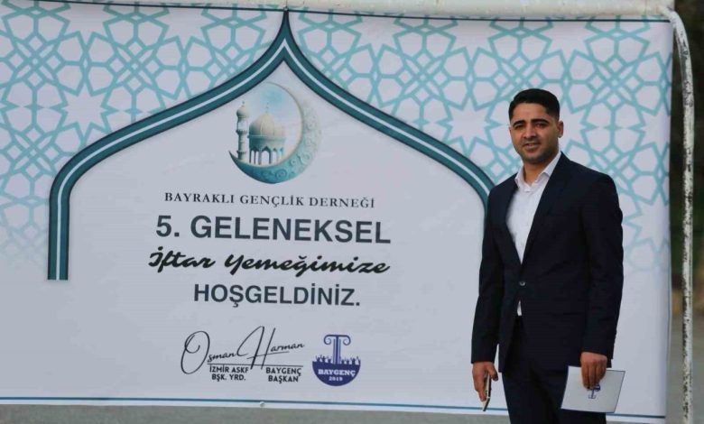 İzmirli gençler iftar programında bir araya geldi 1 izmirli gencler iftar programinda bir araya geldi c56b4c68ca12 |