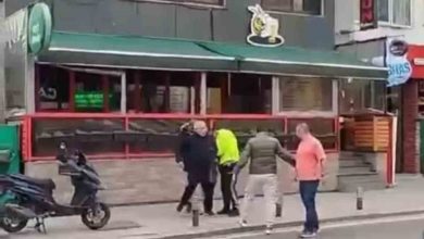 kadikoyde elinde silahla bir mekana giren sahsa trafik polisi mudahale etti 19f8749cd586 |