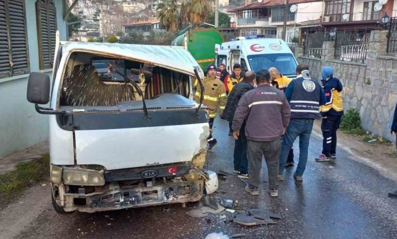 kamyonet kamyonla kafa kafa carpisti 1 yarali ba931039e977 |