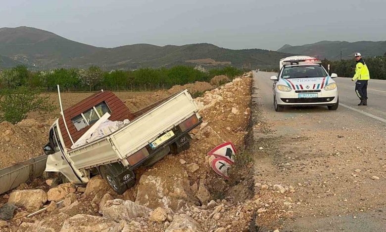 kamyonet sarampole uctu 1 yarali 156d5ae2bce2 |