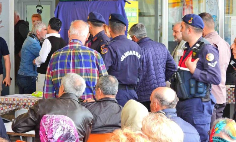 Kapıdağ Yarımadası sakinleri meraya panel konulmamasını, alanda hayvanların otlatılmasını istedi 1 kapidag yarimadasi sakinleri meraya panel konulmamasini alanda hayvanlarin otlatilmasini istedi 41fb982ac26c |