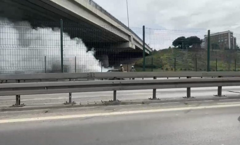 Lüks otomobil alevlere teslim oldu, D-100 karayolu trafiğe kapandı 1 luks otomobil alevlere teslim oldu d 100 karayolu trafige kapandi 7b2f1583da98 |