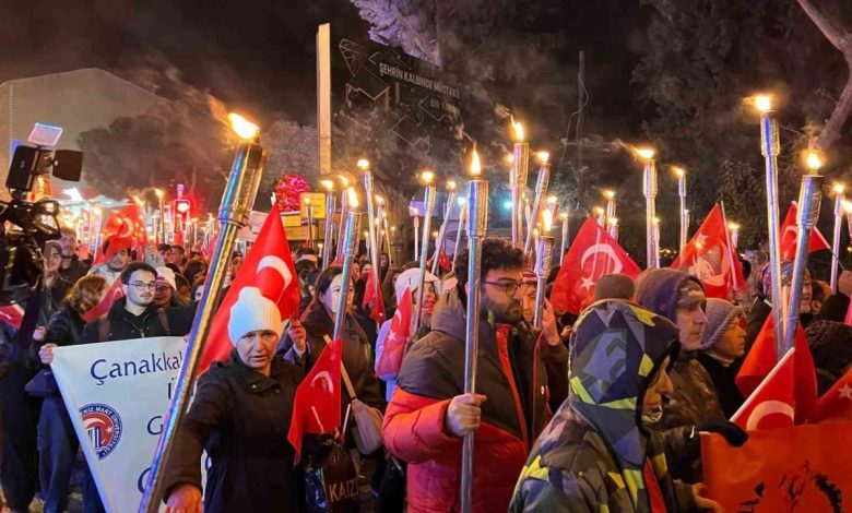 mesaleler canakkale sehitleri icin yandi 1fd64ae31761 |