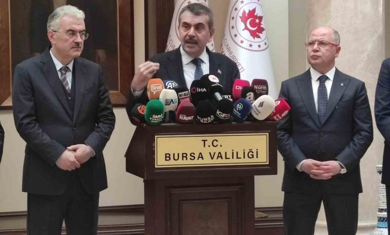 milli egitim bakani tekin eyleme katilan arkadaslarimiza gerekli adli ve idari islemleri baslatacagiz b69a56d74e26 |