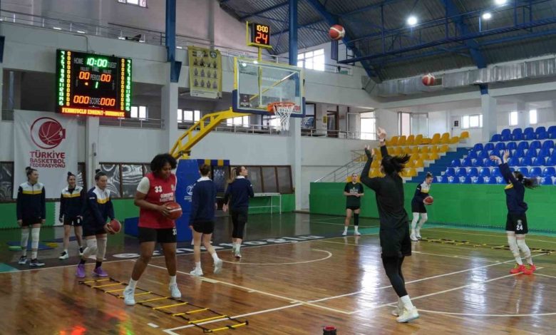 namaglup kadin basketbolcular 8 mart dunya kadinlar gununde sampiyonluk icin sahada a190aa6948a5 |
