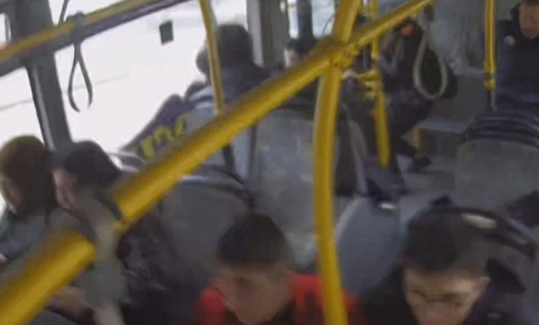 (Özel) Belediye otobüsünde çığlık çığlığa dehşet anları kamerada...8 yaralı 1 ozel belediye otobusunde ciglik cigliga dehset anlari kamerada8 yarali 07566eccbdd5 |